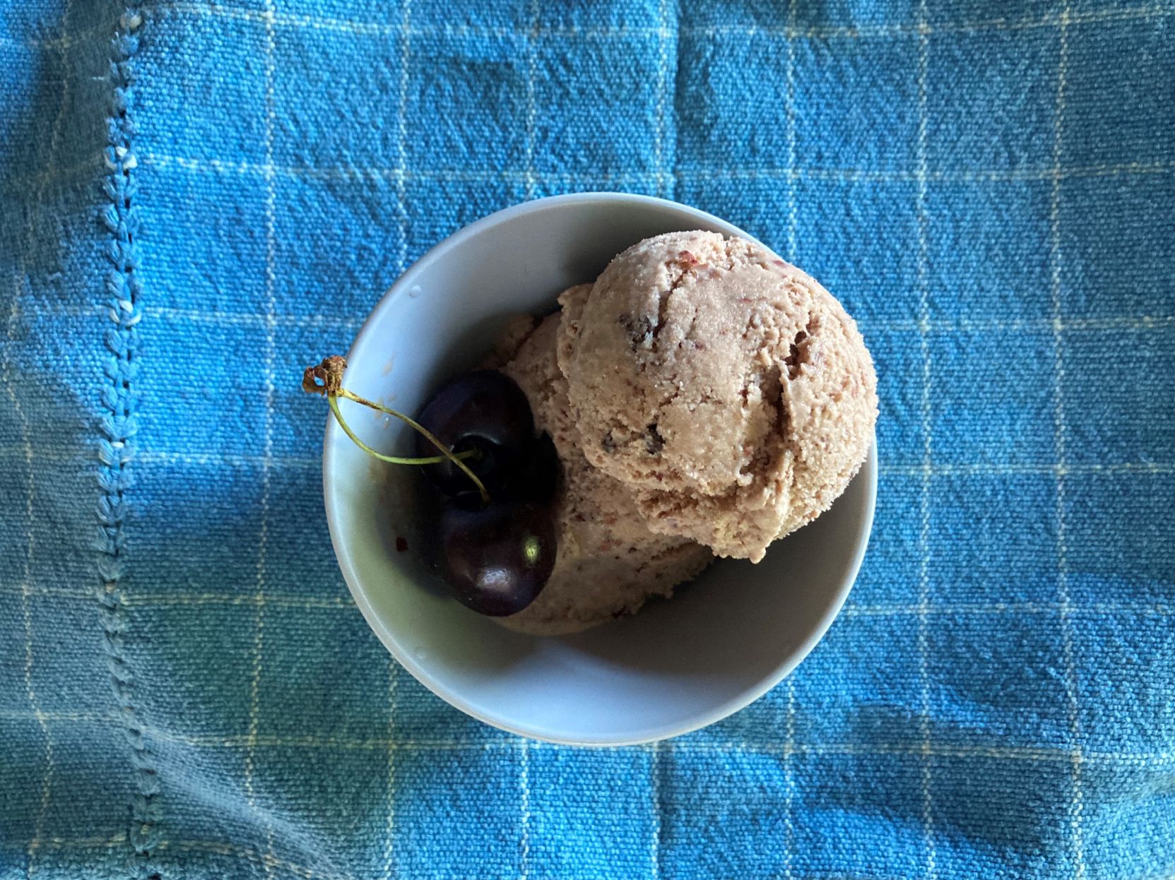 Froyo cherry